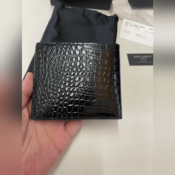Saint Laurent Black Crocodile Embossed Wallet - Picture 4 of 16